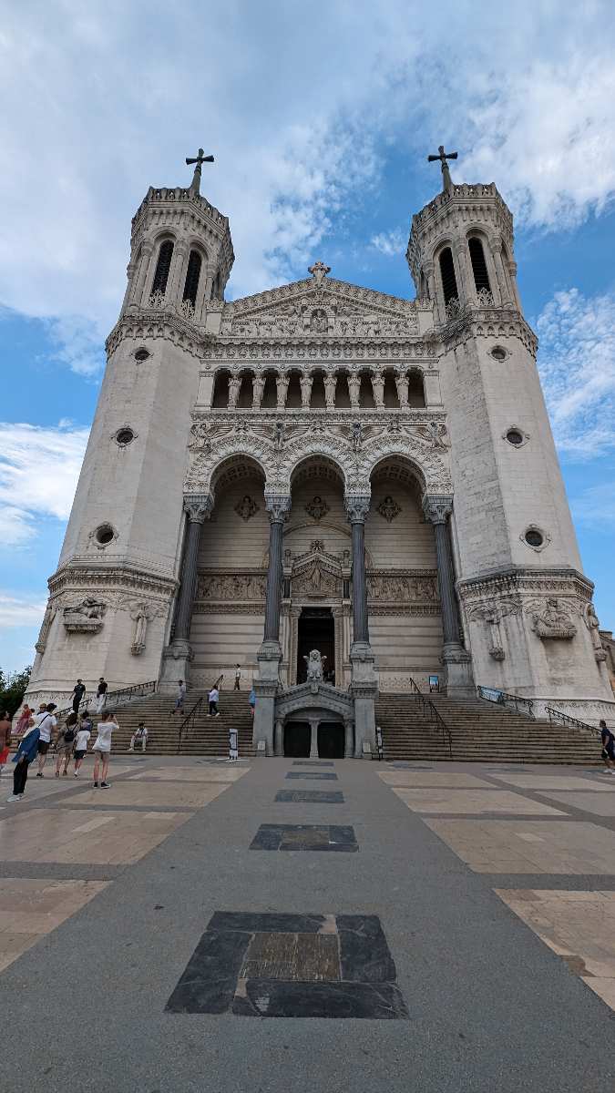 富維耶聖母院 | 去趣 chicTrip